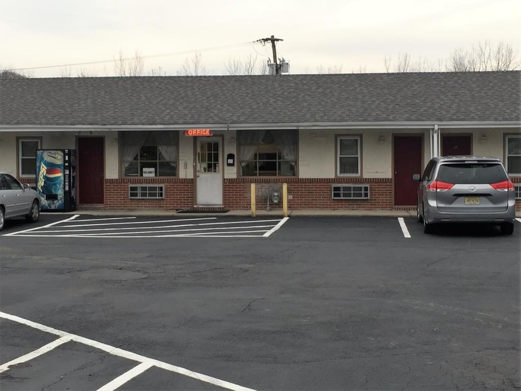 Budget Inn Wrightstown Exterior foto
